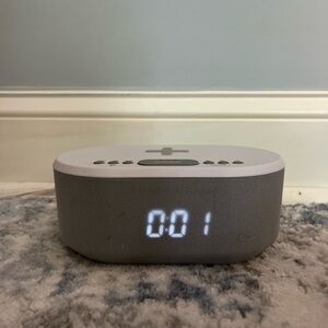 Bluetooth Clock/Plug in